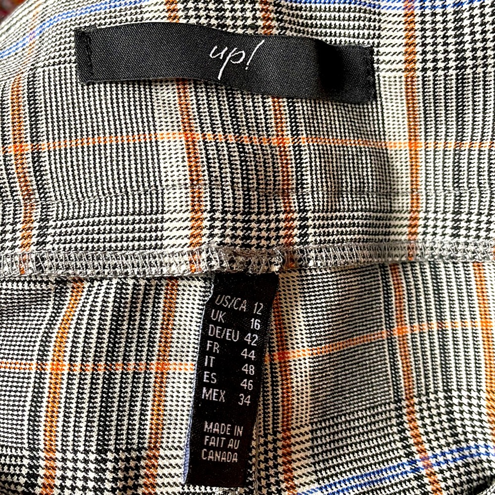 Pull Up Pants - Picture 6 of 7